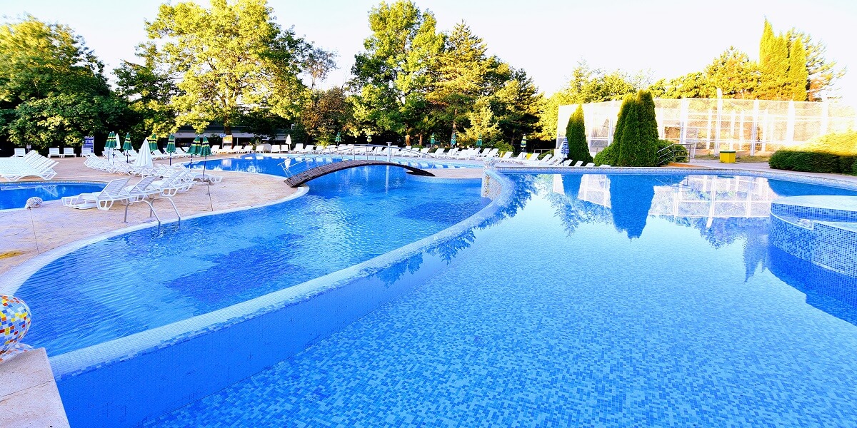 Imagine cu piscina hotelului Com din Albena Bulgaria