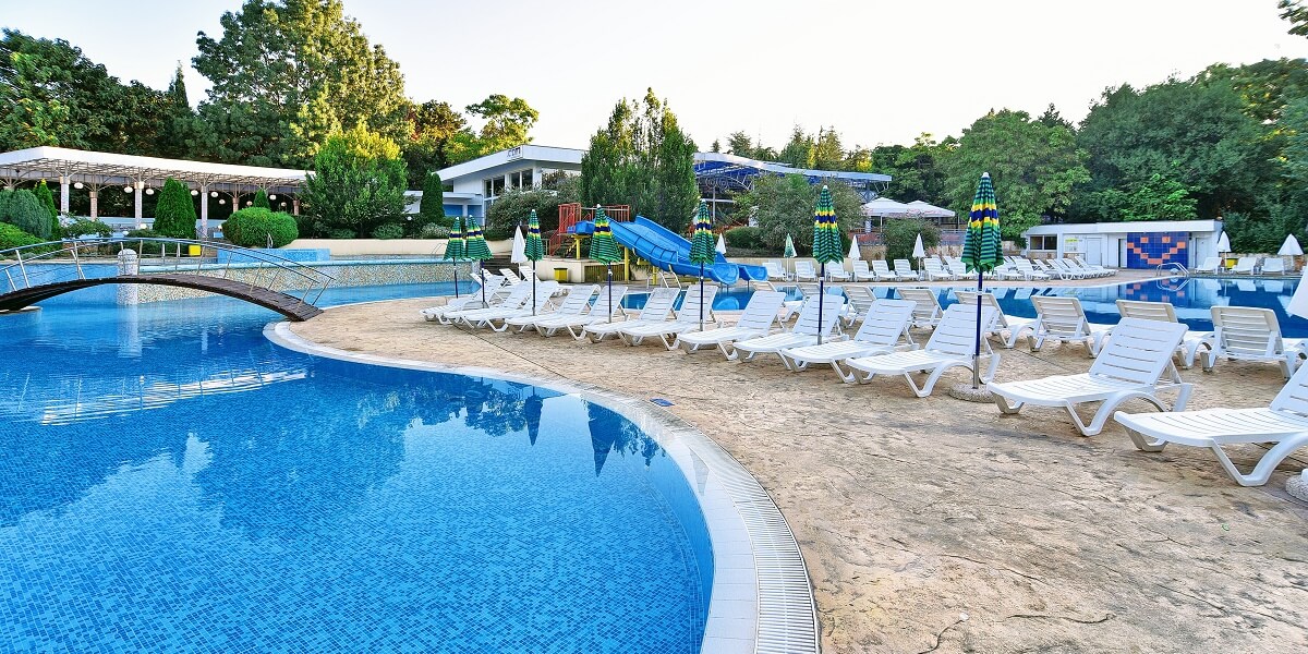 Imagine cu piscina hotelului Com din Albena Bulgaria