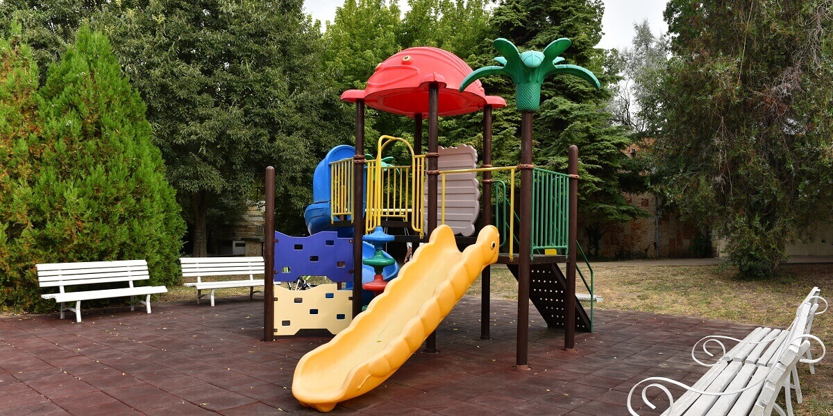 Imagine cu locul de joaca pentru copii hotel Com din Albena Bulgaria