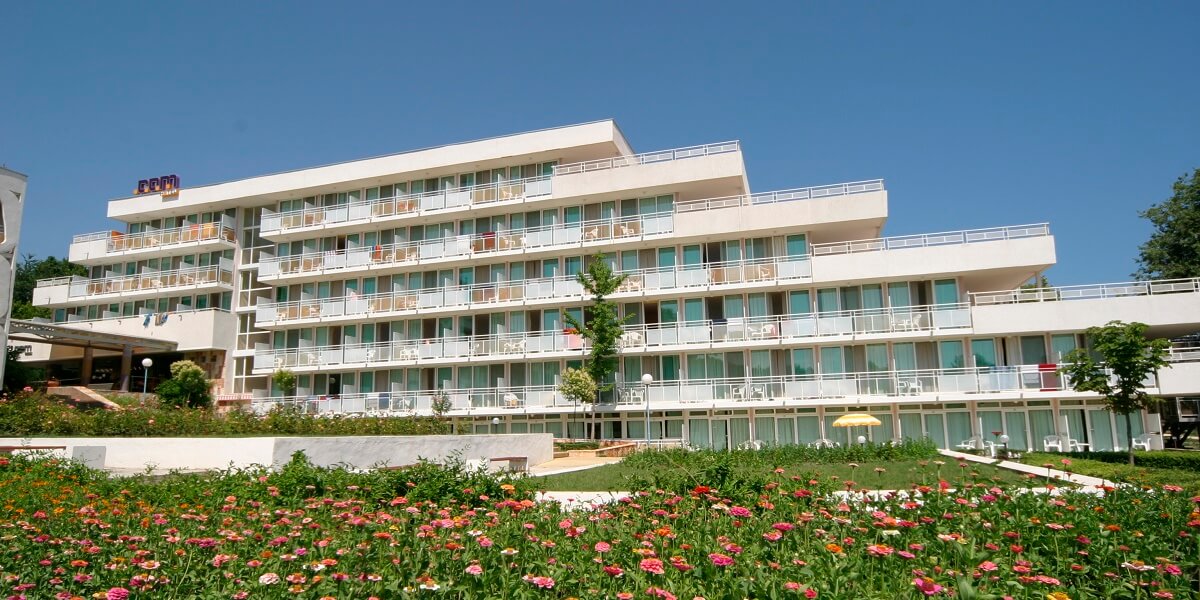 Imagine cu exteriorul hotelului Com din Albena Bulgaria