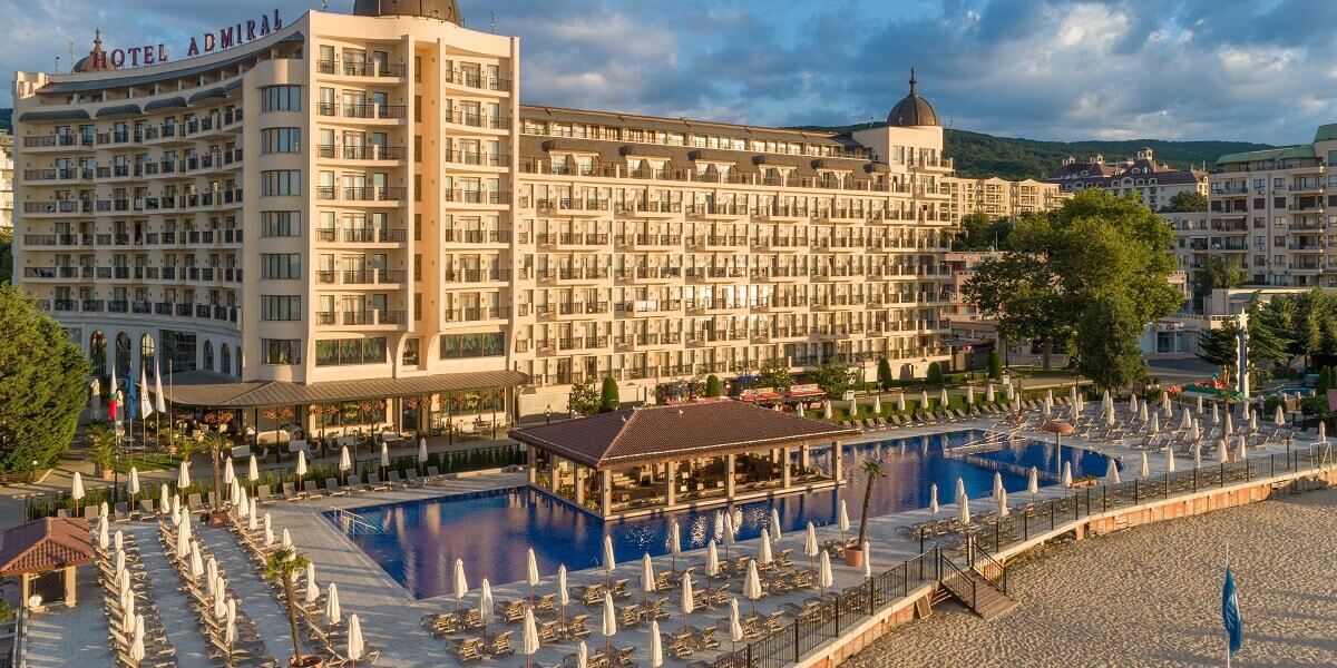Vedere aeriană hotel Admiral din Nisipurile de Aur, Bulgaria