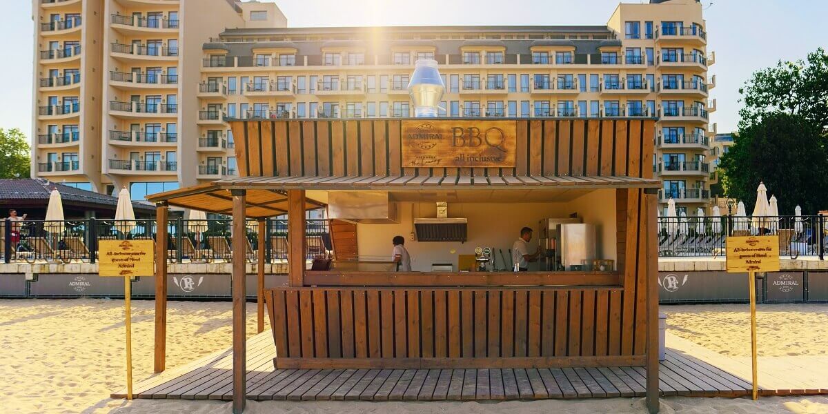 Bar pe pljă hotel Admiral din Nisipurile de Aur, Bulgaria