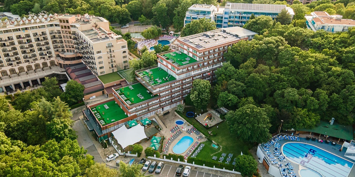 Exteriorul hotelului BSA Gradina din Nisipurile de Aur, Bulgaria