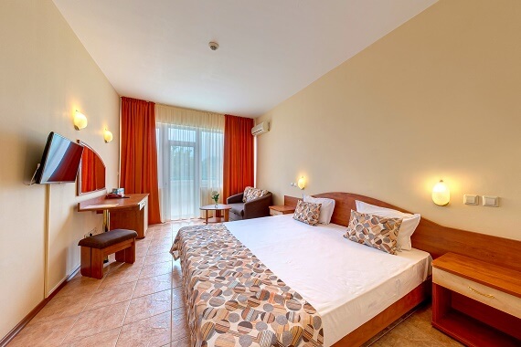 Cameră dublă standard hotel Ljuljak Nisipurile de Aur, Bulgaria